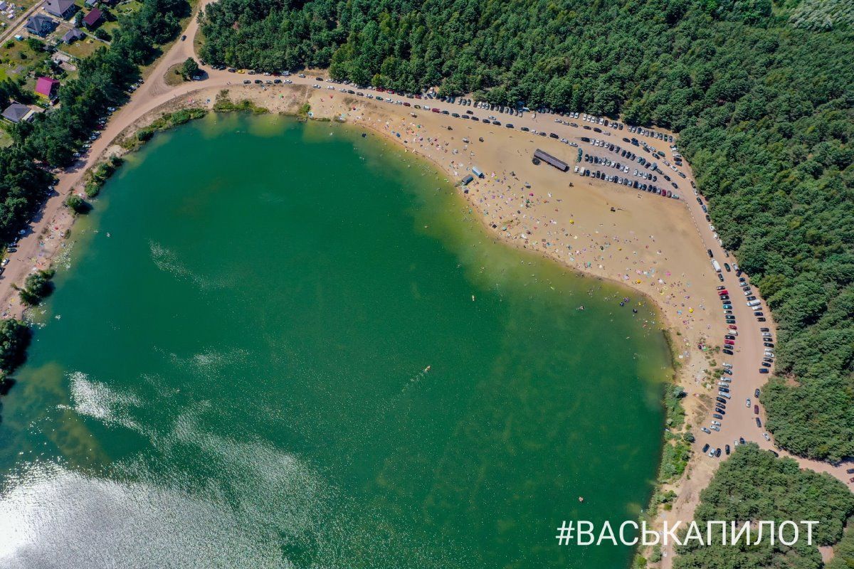 Брестчане отдыхают на Красном Дворе