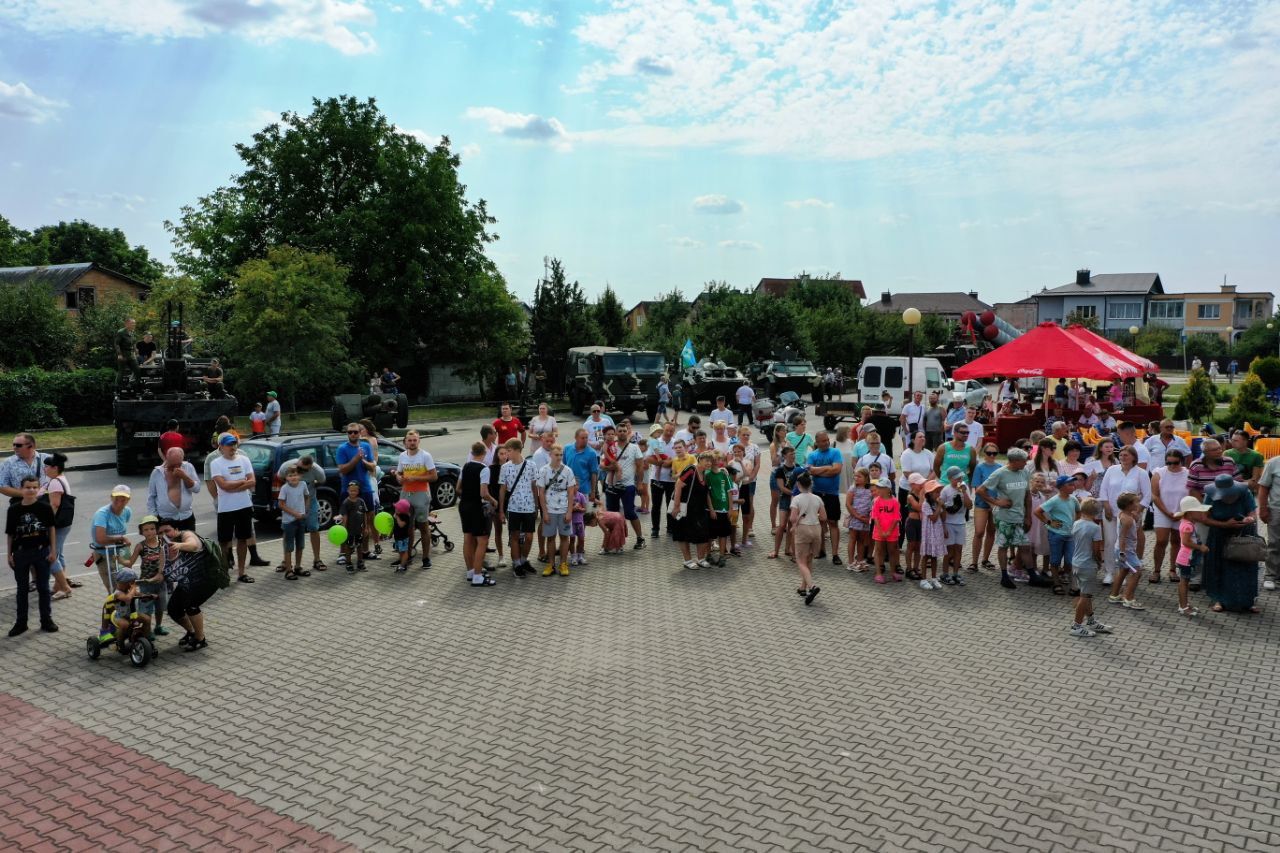 Брестский район. В Остромечево проходит День деревни и «Дожинки 2023»