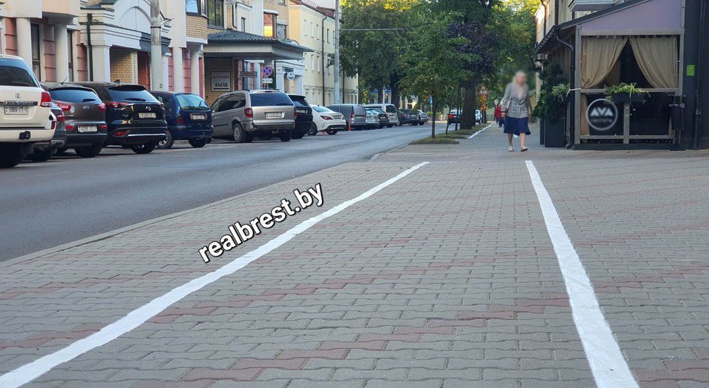 Велосипедная дорожка в Бресте пройдёт по Комсомольской? Альтернатива улице Советской? Или эта разметка для других целей?