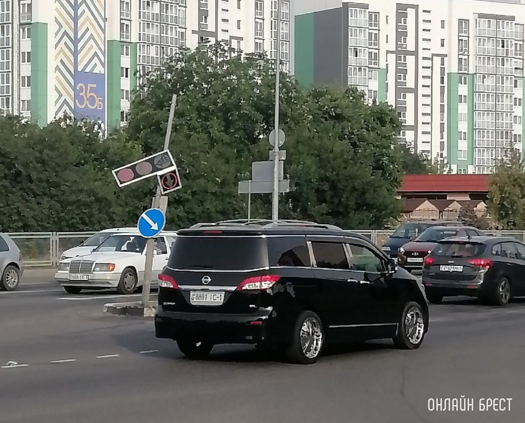 В Бресте на Пионерской что-то случилось со светофором
