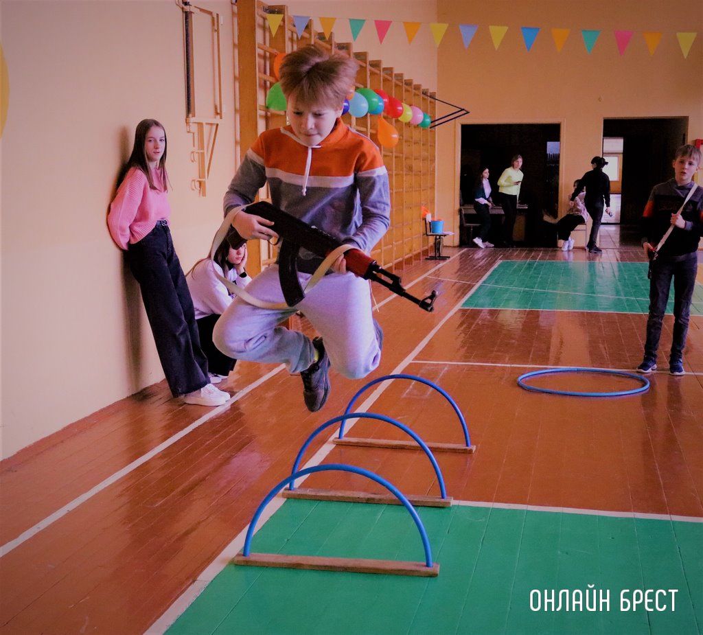 Читатель: Конкурсная программа «А ну-ка, парни!» в средней школе № 28 г. Бреста