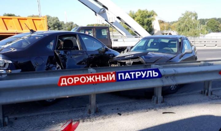 Очевидец: На мосту возле Брестской крепости произошло ДТП