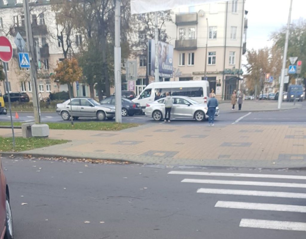 Очевидец: Ещё одно ДТП произошло на Машерова в Бресте
