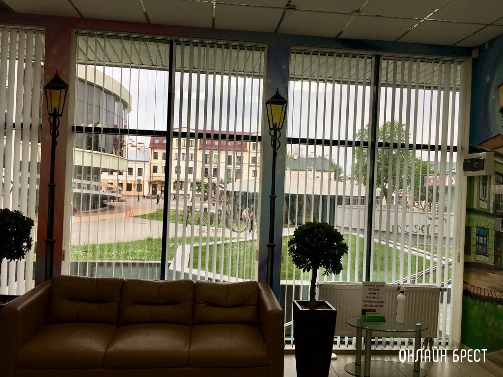 Читатель: Крутое оформление стен появилось в банке на Советской в Бресте. Как вам?