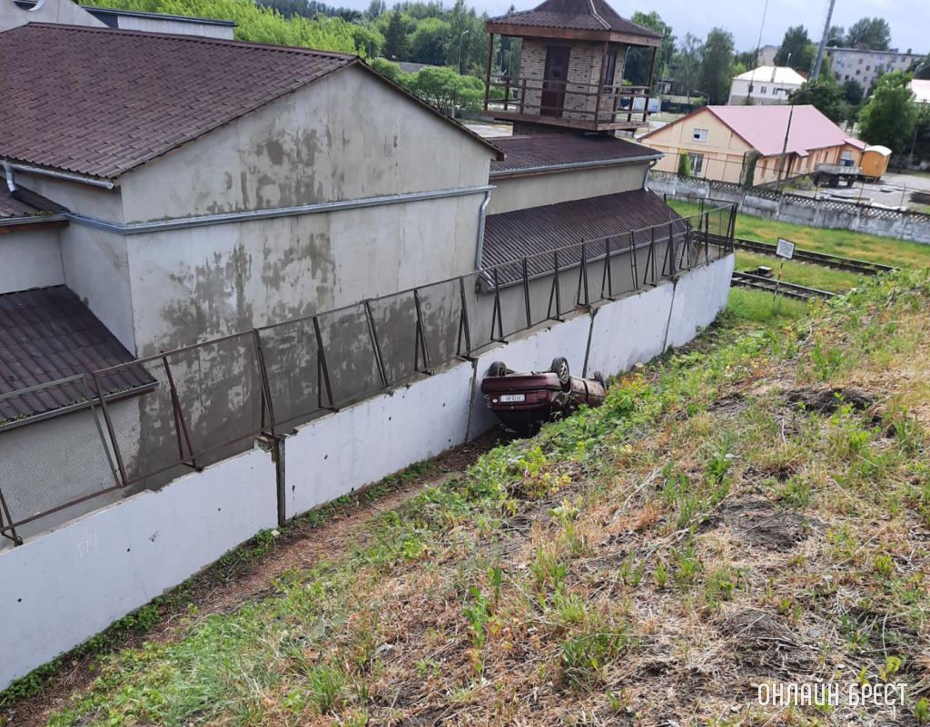 В Бресте на ГОБК автомобиль попал в ДТП