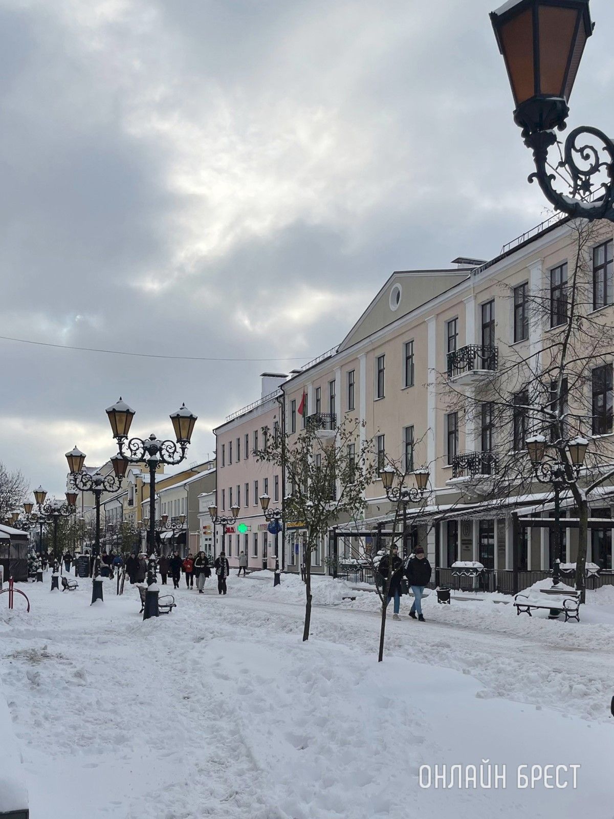 Красивая снежная Советская в Бресте. Фото сделаны сегодня