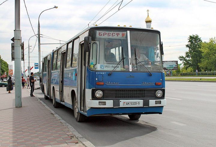 Автобусы «Икарус» на улицах Бреста (Подборка №3)