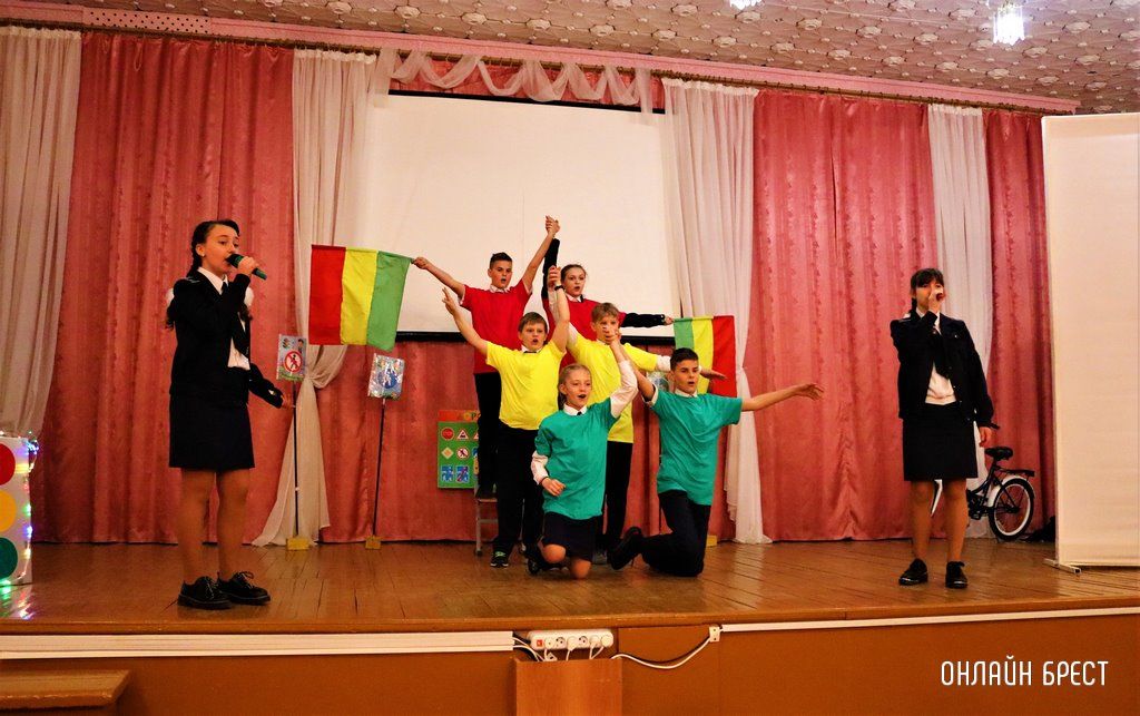 Читатель: Отряд ЮИД средней школы № 28 г. Бреста - победитель зональных соревнований в Кобрине