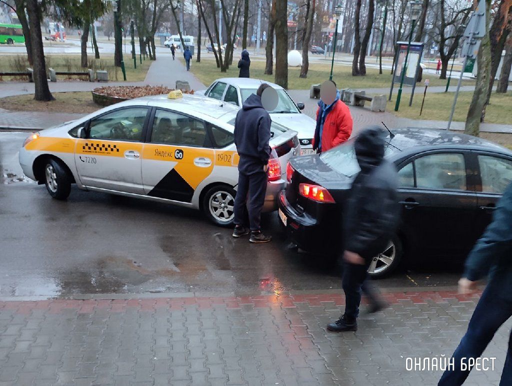 Читатель: Очередное ДТП на Жукова в Бресте