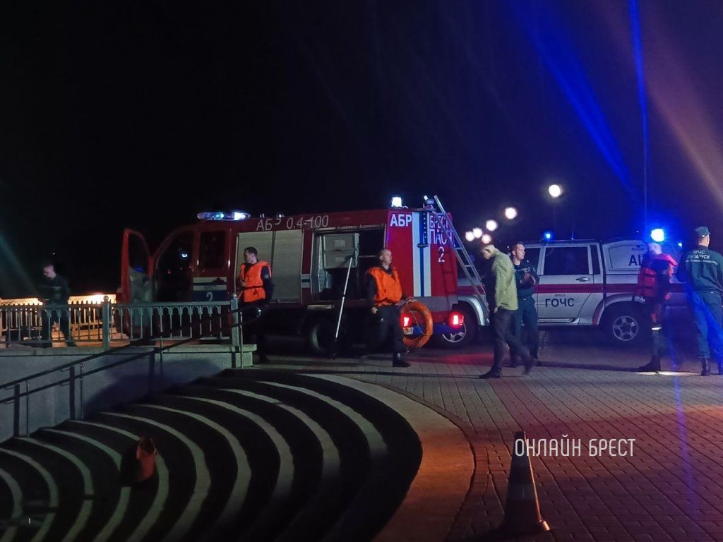 Читатель: Сегодня в Бресте на Набережной была операция по спасению мужчины