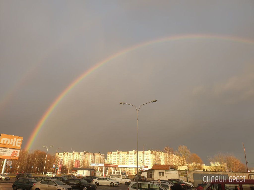 Читатель: Сегодня над Брестом была снова радуга