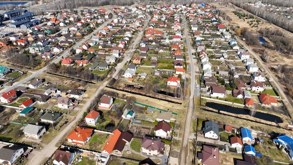 Брест, м-н Ковалево. Смотрим на домики частного сектора с высоты