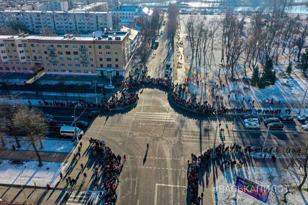 Посмотрите с высоты. Сегодня в Бресте провели рождественский парад