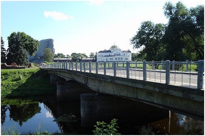 Трехарочные ворота Брестской крепости