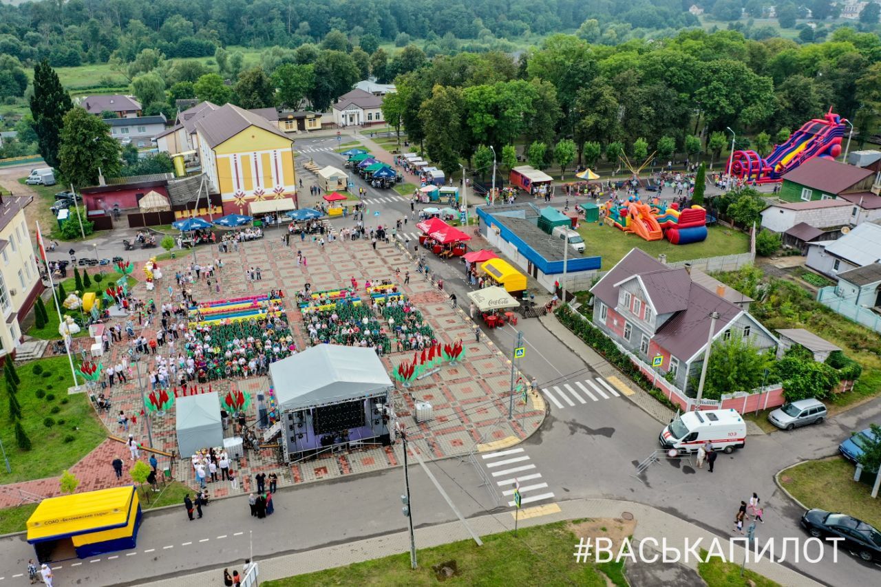 Каменецкий район. Высокое отмечает День города. Фото и видео с высоты