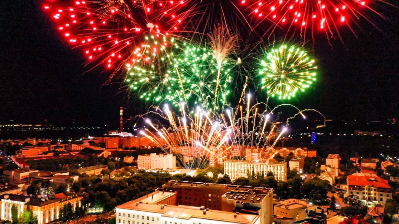 Посмотрите на праздничный концерт и салют в Бресте 3 июля с высоты