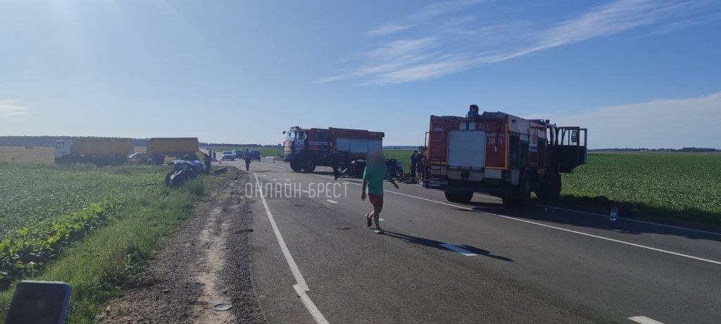 Очевидец: Возле Каменца произошло жесткое ДТП