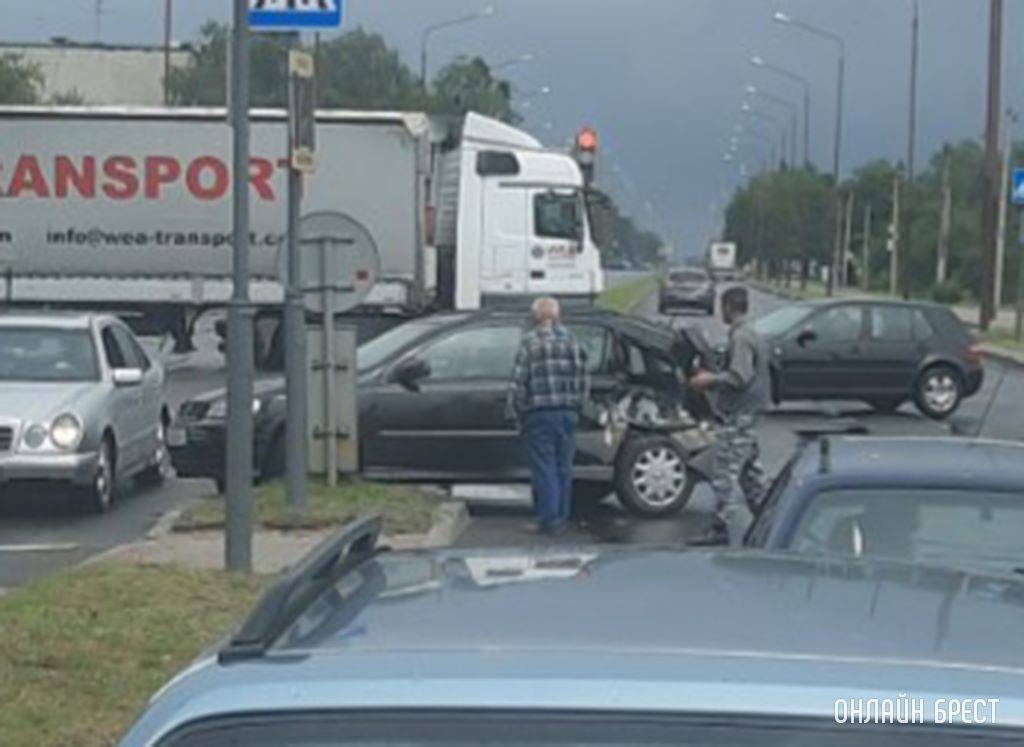 В Бресте на Рябцева произошло ДТП