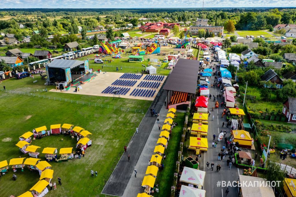 Брестская область. «Дожинки 2021» в Логишине с высоты