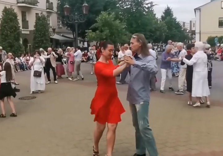 Танго на Советской в Бресте. Видео