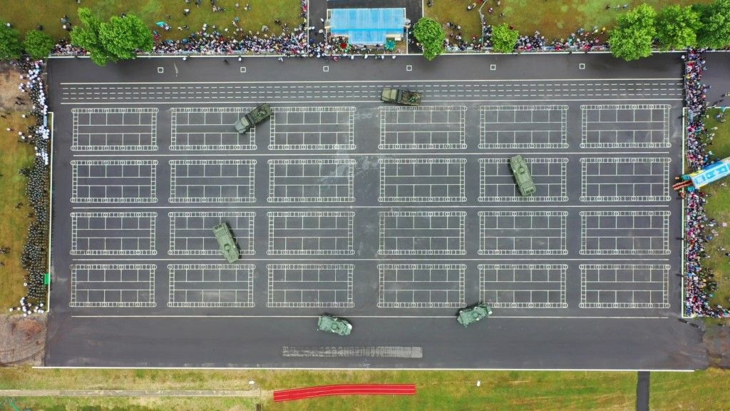 Сегодня в Бресте празднуют День ВДВ. Фото и видео