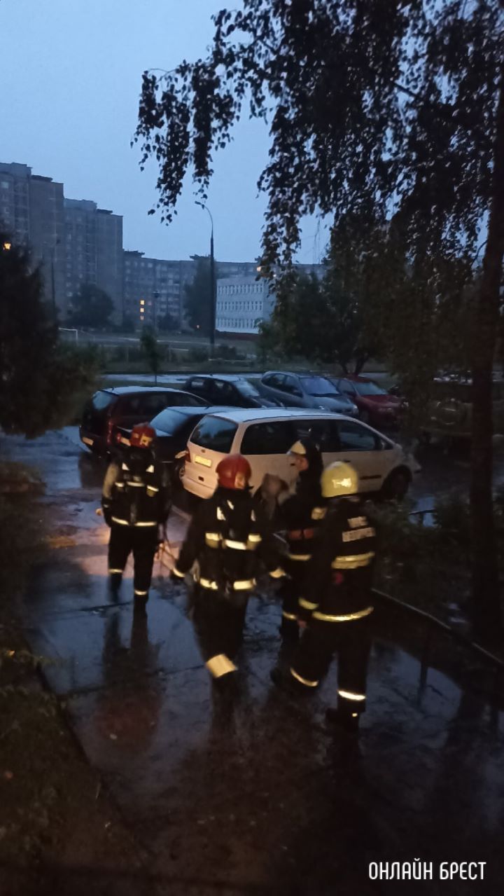 В Бресте на улице 28 Июля около 5:00 случился пожар.