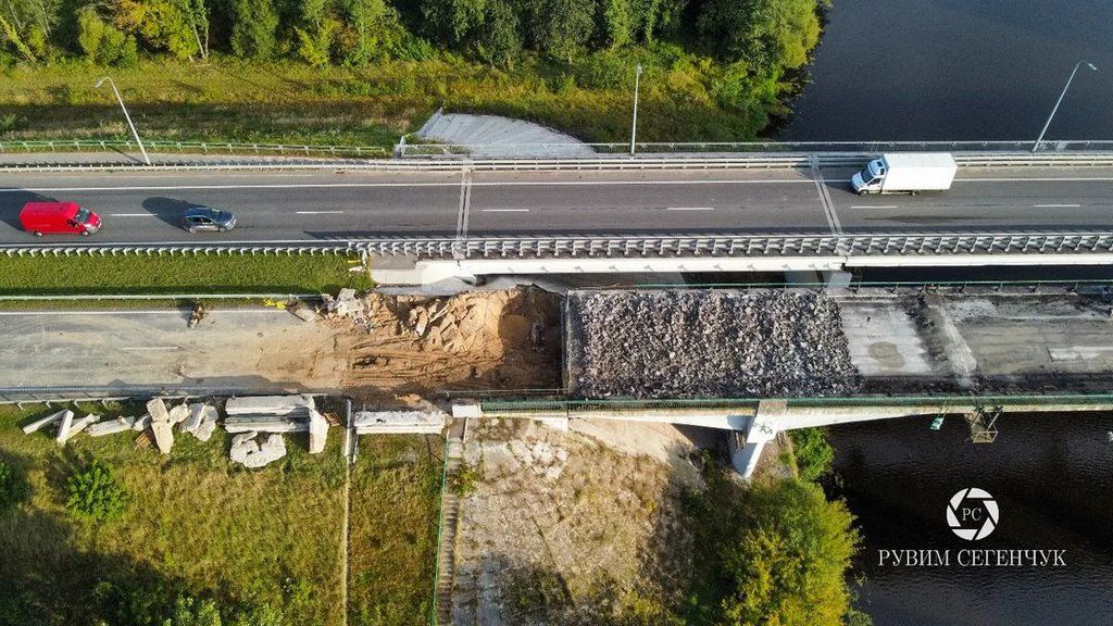 Смотрим с высоты, как идет ремонт Бульковского моста на М1