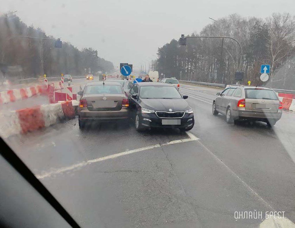 Очевидец: На М1 произошло ДТП. Брестская область, Бульковский мост