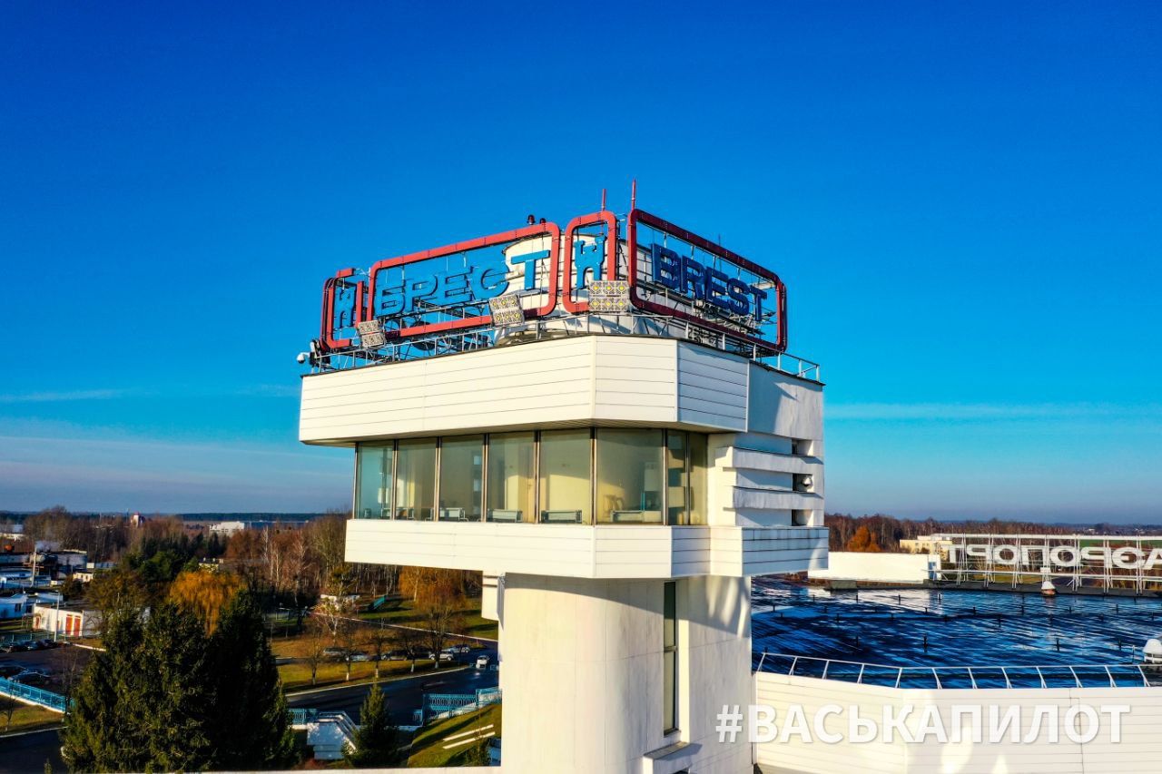 Видео и фото, которые вы не видели. Показываем, как выглядит аэропорт Бреста с высоты