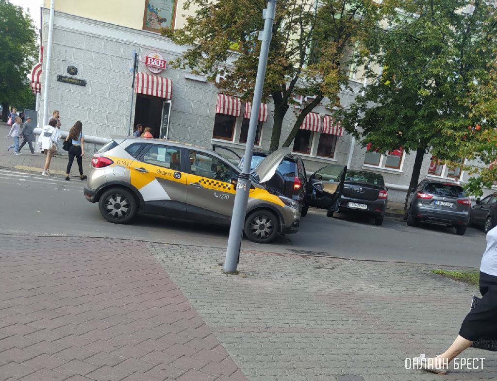 ДТП в Бресте на перекрёстке Советская-Пушкинская