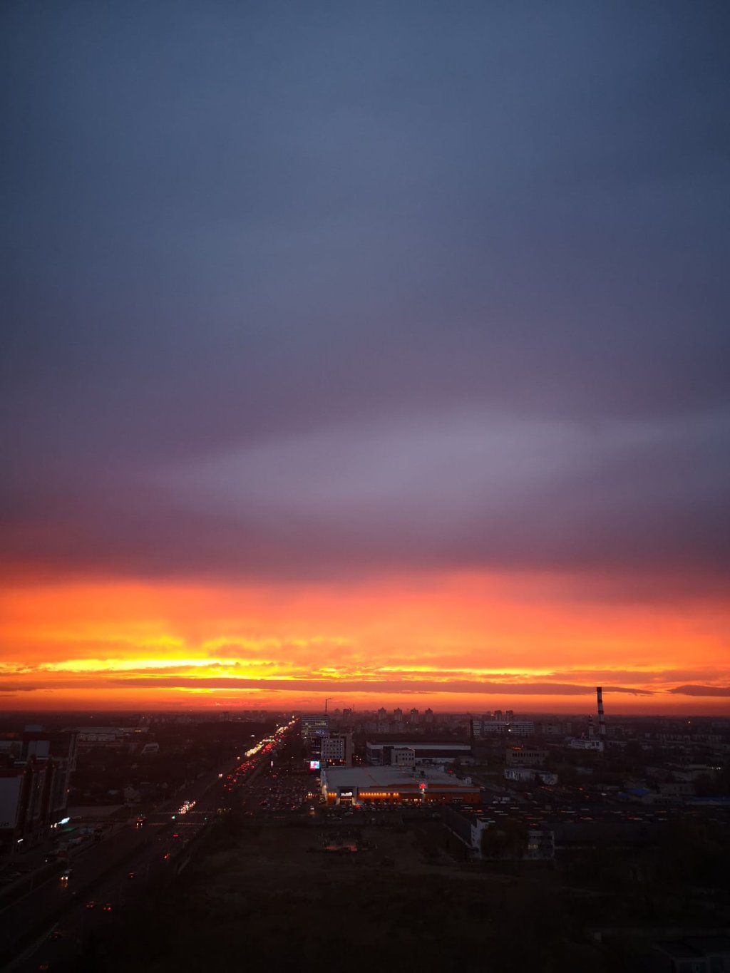Вчера в Бресте был красивый закат. Делимся фотографиями, которые прислали читатели