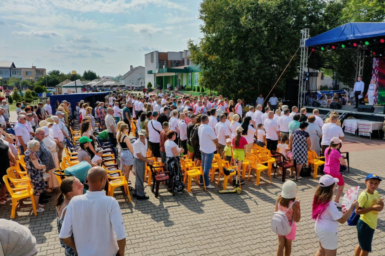 Брестский район. В Остромечево проходит День деревни и «Дожинки 2023»