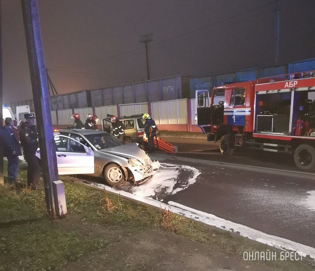 Очевидец: В Бресте на Мошенского произошло серьёзное ДТП