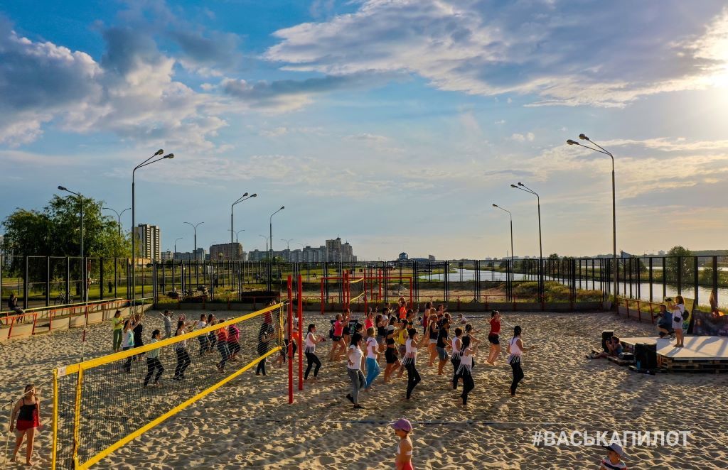 Вчерашние танцы на пляже в Бресте