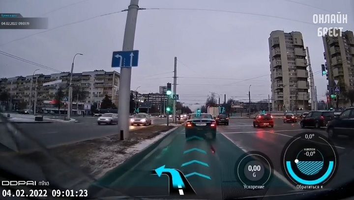 Читатель: На дорогах Бреста. Проезд перекрёстка на красный и скорость была ого-го
