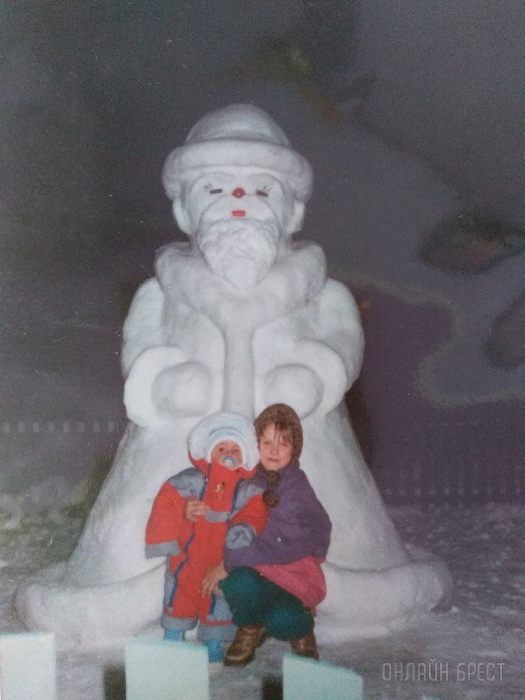 Вот такой снеговик мы слепили в Брестском районе в 2005 году