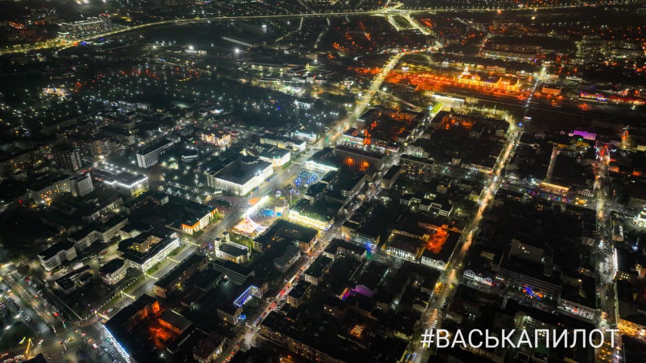 Появились фото и видео с высоты с открытия главной ёлки Бреста