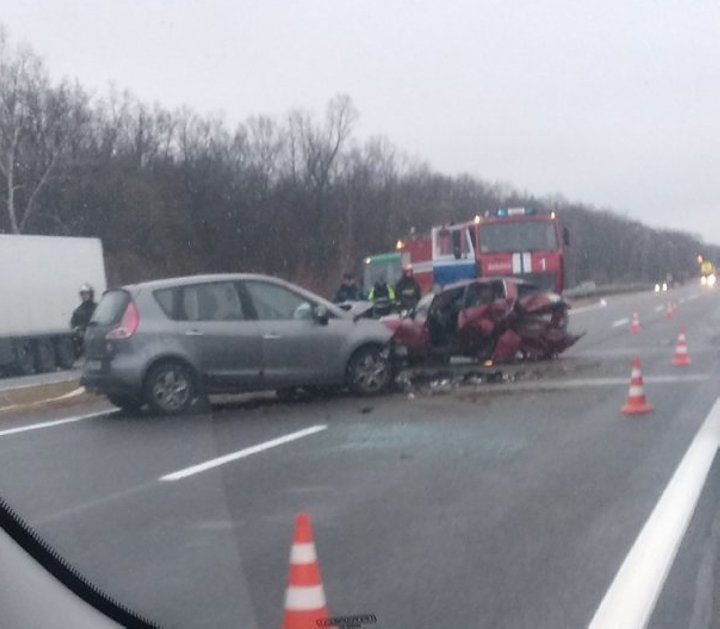 Читатель: Жесткое ДТП произошло на М1 под Брестом