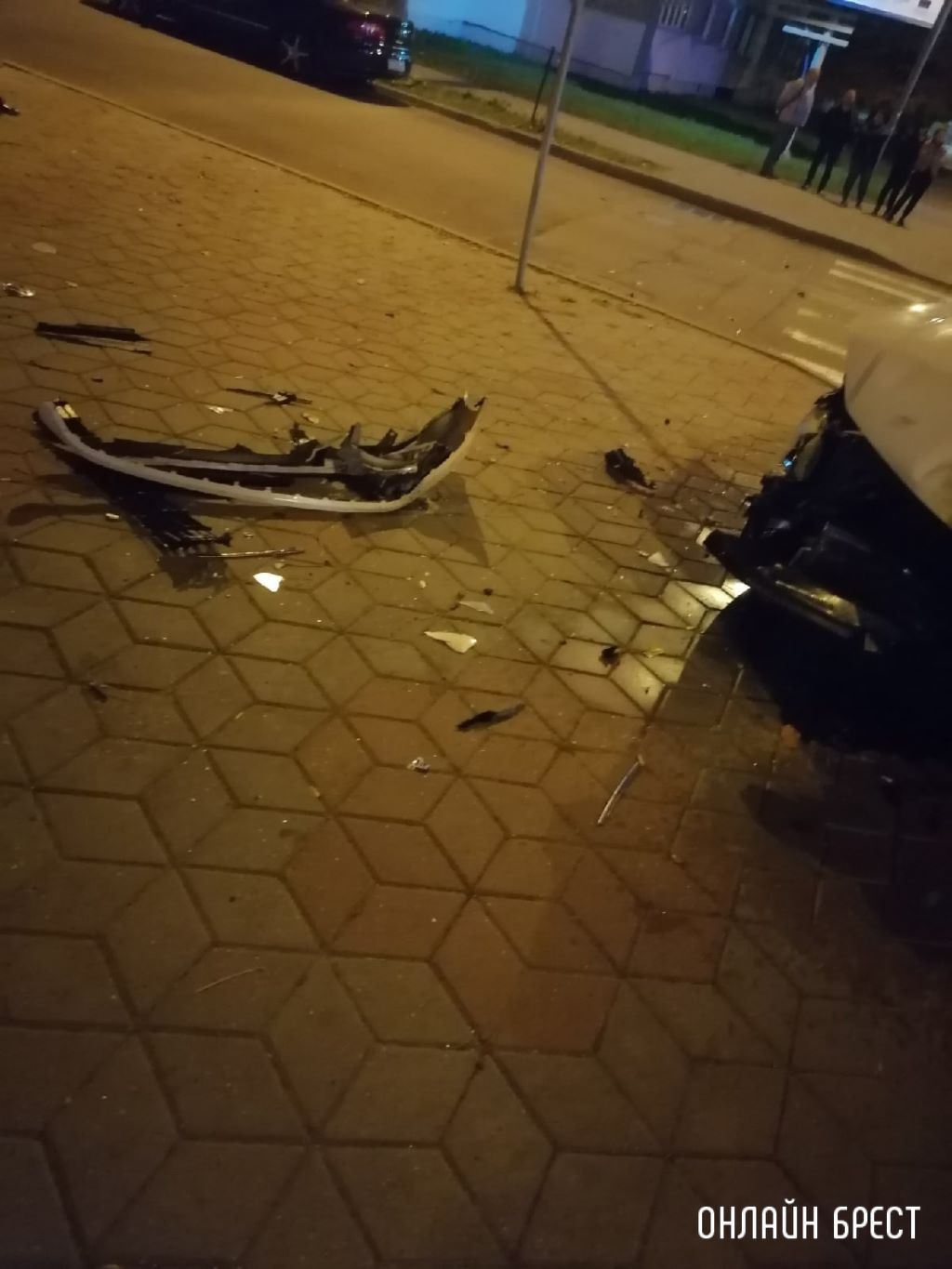 Читатель: Брест. Недалеко от старого автовокзала произошло ДТП с участием машин такси