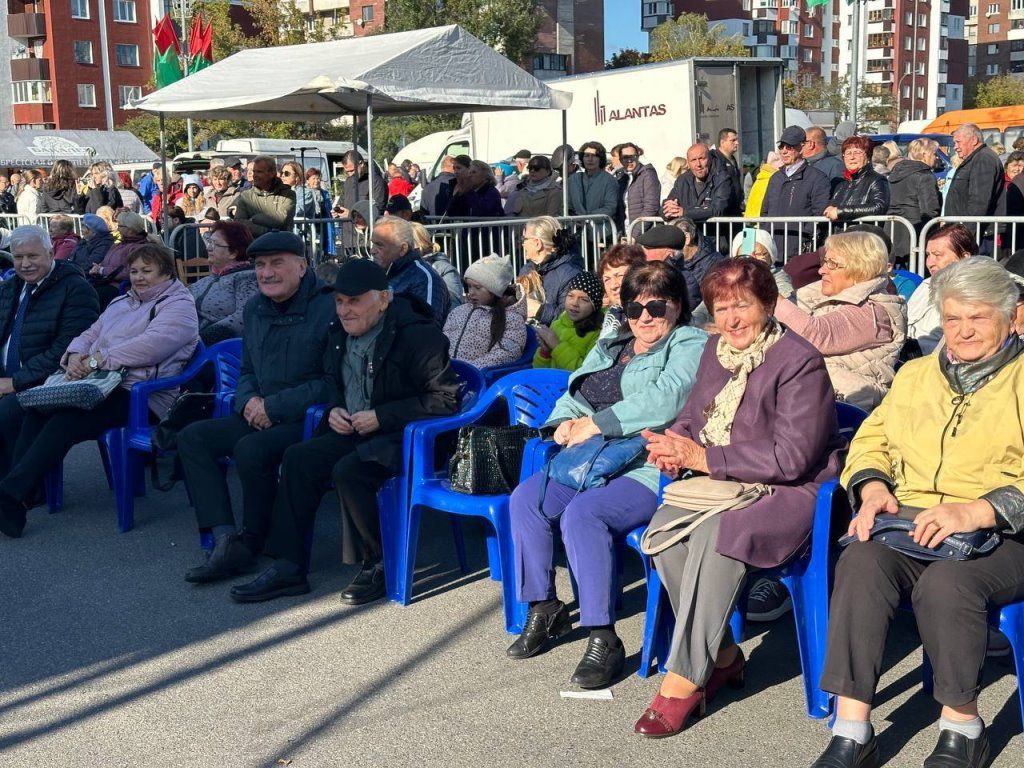 В Бресте на площадке у ТРЦ «Экватор» проходит праздник «Мой адрес — Московский район»