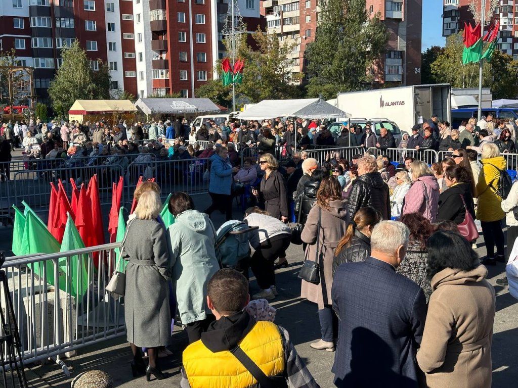 В Бресте на площадке у ТРЦ «Экватор» проходит праздник «Мой адрес — Московский район»