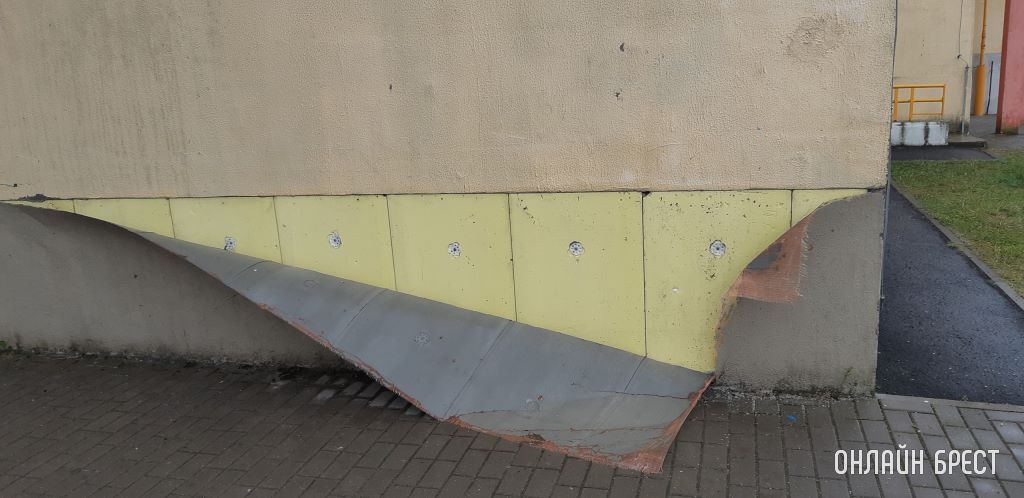 Вот что происходит с домом на Варшавке в Бресте