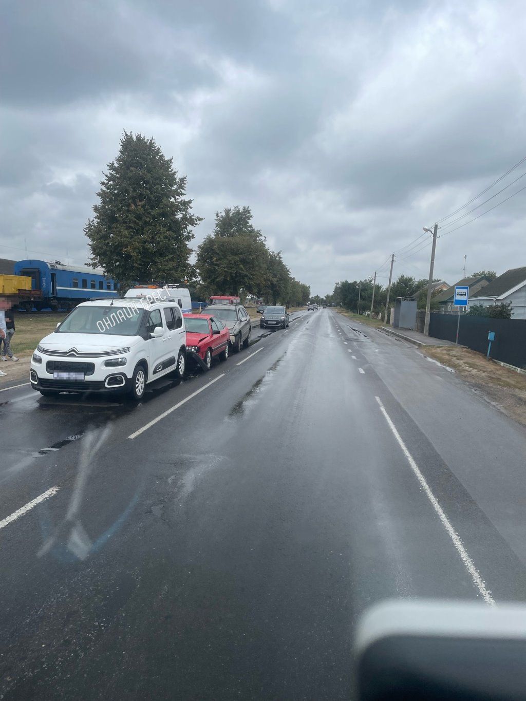 Читатель: Вчера в Кобрине на ул. Привокзальной случился «паровозик»