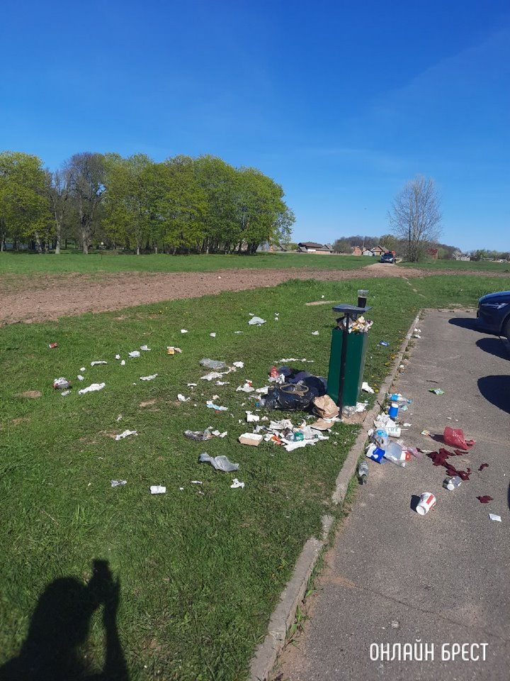 Читатель: Приехали Мирский замок посмотреть, а  тут такое...