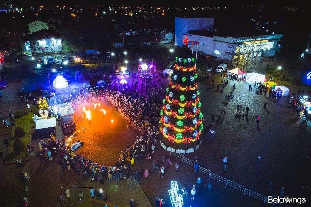 В Жабинке зажгли Новогоднюю ёлку