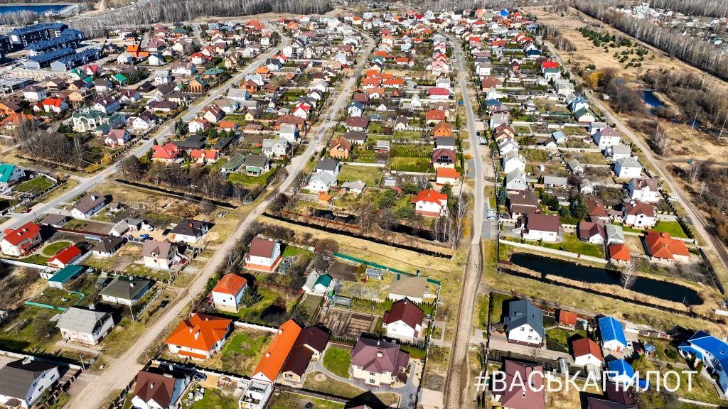 Брест, м-н Ковалево. Смотрим на домики частного сектора с высоты