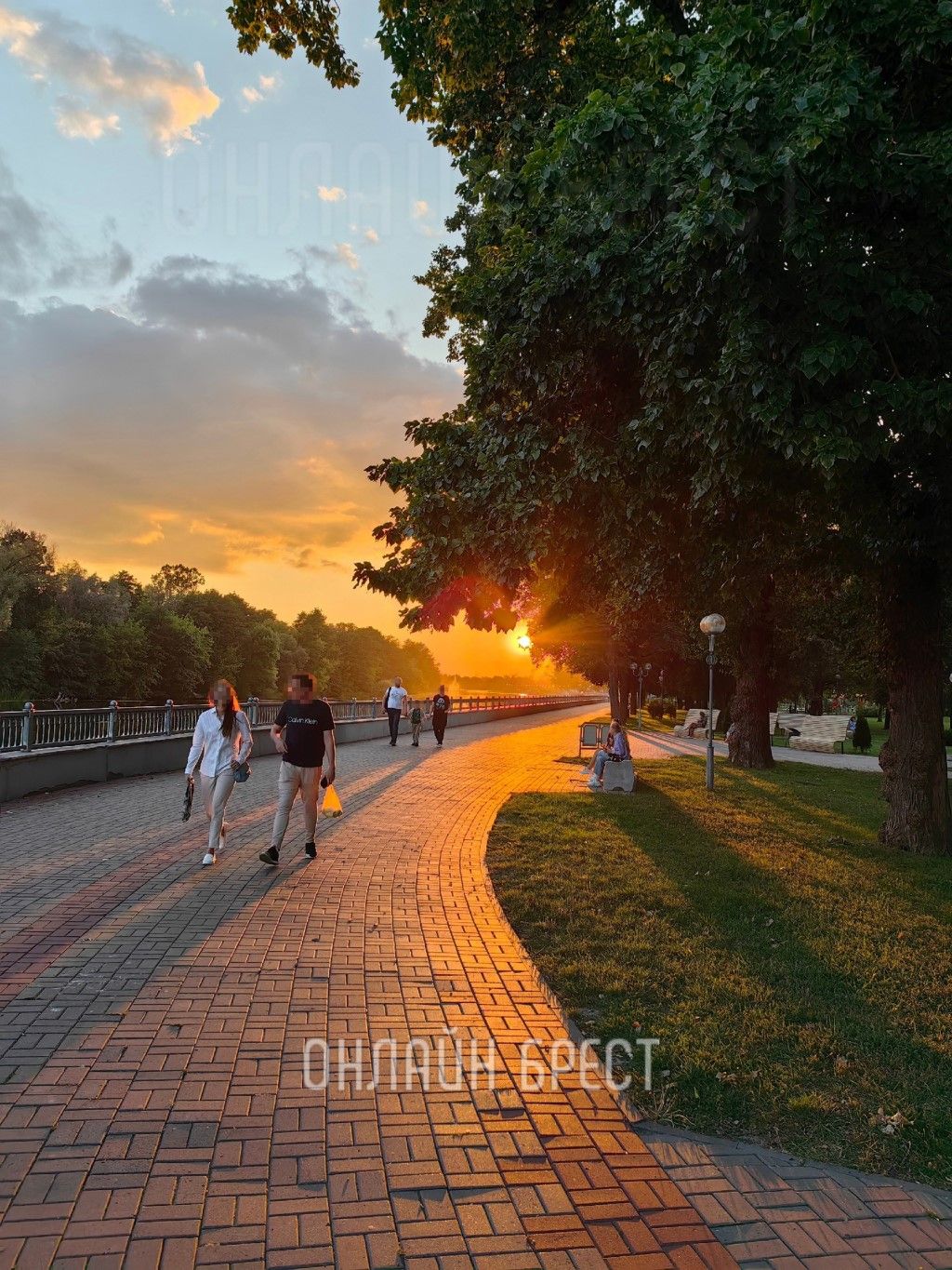 Красота! Брест, Набережная