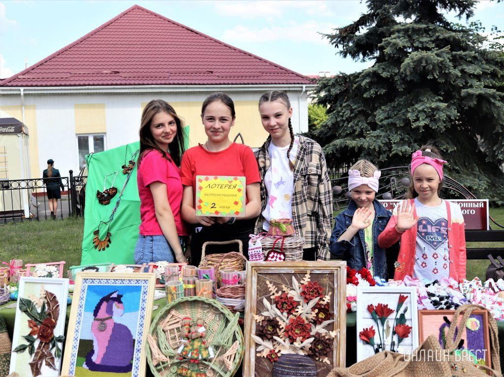 Читатель: На фестивале семей «Семьи за мир и созидание!» в Малорите: ярко, активно и с настроением!