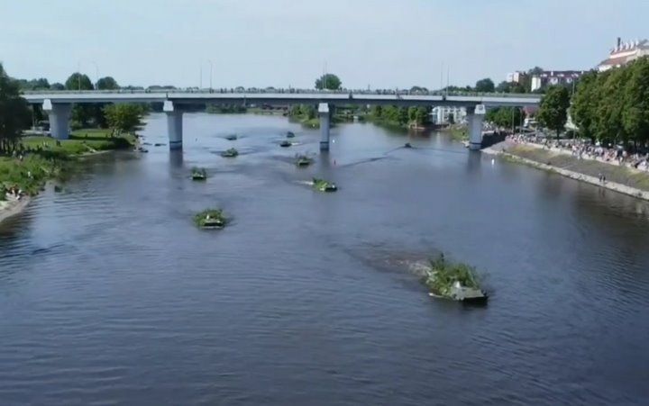 Десантники опубликовали видео контрольно-тактических занятий на реке Пина в Пинске