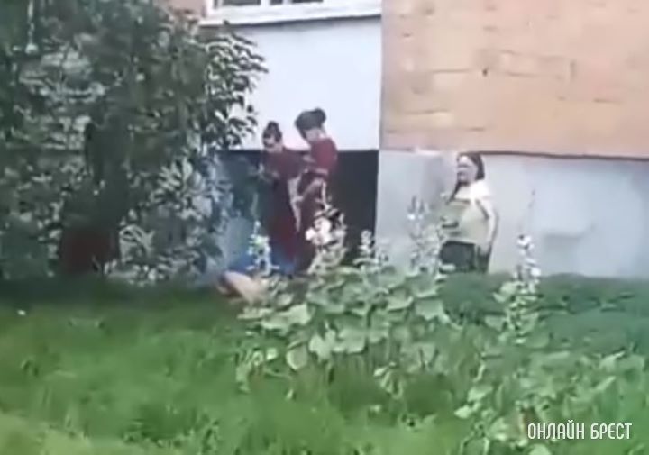 Человек выпал из окна. Происшествие случилось в Бресте недалеко от «чулочки»